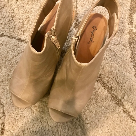 Qupid Peep Toe Slingback Platform Bootie Sz 7 - Picture 3 of 5
